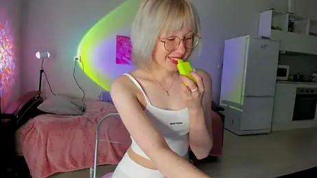 Allettaevee — Stripchat recorded stream image, 14.06.2026 02:40