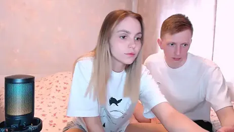 juliaanddima — Stripchat recorded stream image, 15.06.2026 07:30