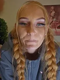 LessiaMia — Stripchat recorded stream image, 15.06.2026 12:30
