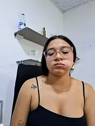 -VICKKY — Stripchat recorded stream image, 15.06.2026 17:20