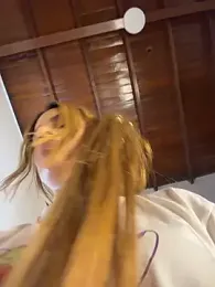 emiss_ — Stripchat recorded stream image, 17.06.2026 16:00