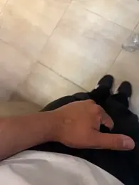 liam_bronw — Stripchat recorded stream image, 18.06.2026 20:20