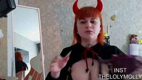 LolyMolli — Stripchat recorded stream image, 19.06.2026 10:40