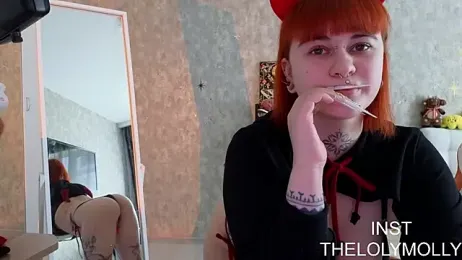 LolyMolli — Stripchat recorded stream image, 19.06.2026 10:40