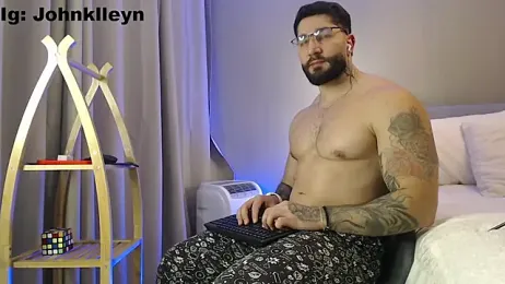 jonhklleyn — Stripchat recorded stream image, 19.06.2026 20:20