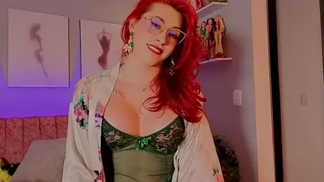 Juliana_Saenzz — Stripchat recorded stream image, 19.06.2026 22:00