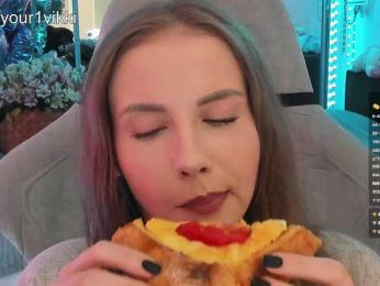 VikkiExtraCheese — Bongacams recorded stream image, 20.06.2026 07:40