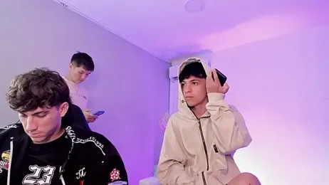 Handsomeboyss19 — Stripchat recorded stream image, 20.06.2026 20:00