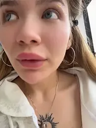 FlashTitsRoyal — Stripchat recorded stream image, 27.06.2026 04:30