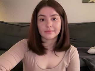 youramy — Camsoda recorded stream image, 28.06.2026 08:30