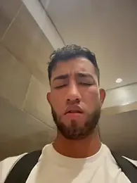 liam_bronw — Stripchat recorded stream image, 30.06.2026 20:50