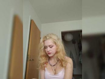 hellokitty23 — Bongacams recorded stream image, 02.07.2026 14:40