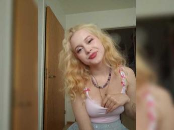 hellokitty23 — Bongacams recorded stream image, 02.07.2026 14:40