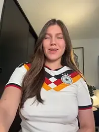 AmelieLaurent_ — Stripchat recorded stream image, 03.07.2026 01:10
