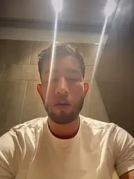liam_bronw — Stripchat recorded stream image, 10.07.2026 19:30