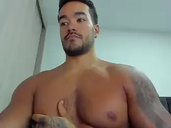 Alexander_Martines — Stripchat recorded stream image, 14.07.2026 01:00