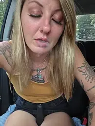 SheIsSomething — Stripchat recorded stream image, 15.07.2026 01:20