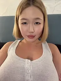 Aiko_Yumi — Stripchat recorded stream image, 16.07.2026 22:40