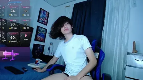 andyboy- — Stripchat recorded stream image, 16.07.2026 22:40
