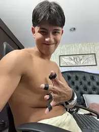 Lander_Cruz — Stripchat recorded stream image, 16.07.2026 21:00
