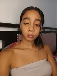 Zoe_Sweett18 — Stripchat recorded stream image, 17.07.2026 18:20