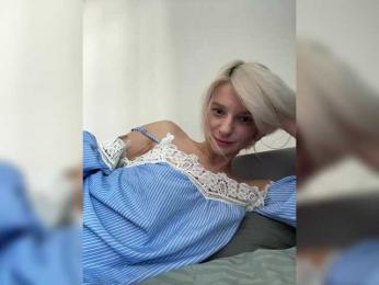 -Molly- — Bongacams recorded stream screenshot (12 Mar 2025)