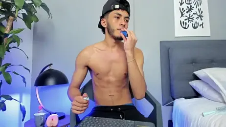 Tylerffoxx — Stripchat recorded stream image, 20.07.2026 23:50