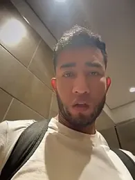 liam_bronw — Stripchat recorded stream image, 21.07.2026 16:00