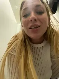 Sweet___Emily — Stripchat recorded stream image, 12.03.2025 05:10