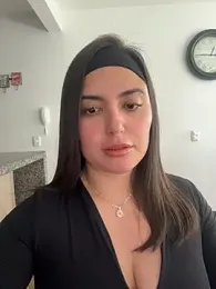 sukhakunis1 — Stripchat recorded stream image, 29.07.2026 16:10