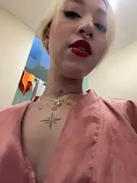 MollyCruz — Stripchat recorded stream image, 04.08.2026 13:30