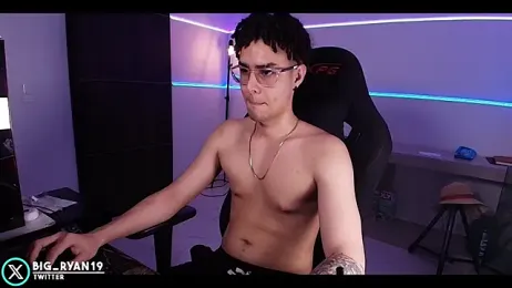bigryann23 — Stripchat recorded stream image, 04.08.2026 22:10