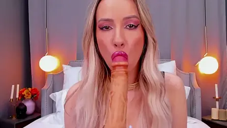 EmillyBronte — Stripchat recorded stream image, 12.03.2025 20:00