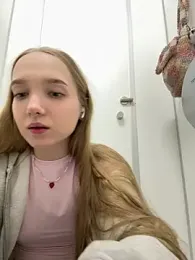 bambi_lu — Stripchat recorded stream image, 10.08.2026 19:20