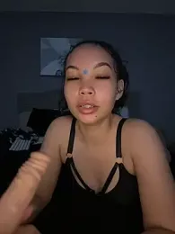nikkiloveee — Stripchat recorded stream image, 17.08.2026 05:50