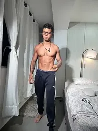Paradise_boy__ — Stripchat recorded stream image, 20.08.2026 00:10