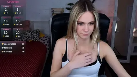margarettttt — Stripchat recorded stream image, 20.08.2026 12:30