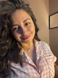 sukhakunis1 — Stripchat recorded stream image, 22.08.2026 01:20