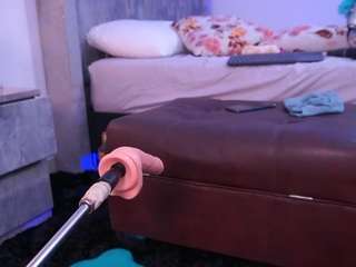 lara-giraldo — Camsoda recorded stream image, 13.03.2025 05:50