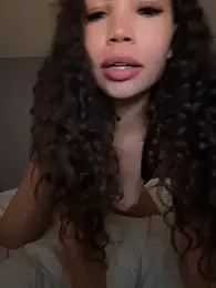 nikkiloveee — Stripchat recorded stream image, 27.08.2026 18:00