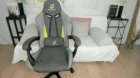 andyyzzz — Stripchat recorded stream image, 28.08.2026 06:00