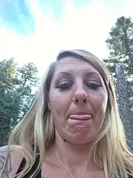 SheIsSomething — Stripchat recorded stream image, 31.08.2026 23:20