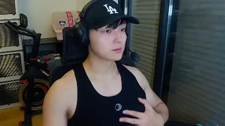 Tkcqcc — Stripchat recorded stream image, 09.09.2026 13:20