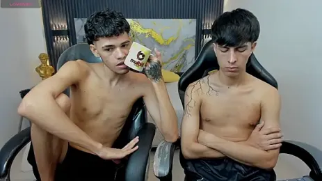 Estiv18_ — Stripchat recorded stream image, 14.09.2026 05:40