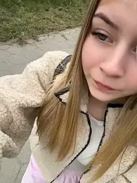 RossyMood — Stripchat recorded stream image, 14.09.2026 13:20
