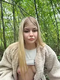 RossyMood — Stripchat recorded stream image, 14.09.2026 13:20