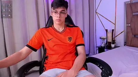 Gerony_ — Stripchat recorded stream image, 15.09.2026 09:00