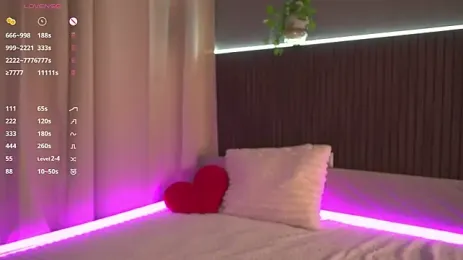tfeminize — Stripchat recorded stream image, 15.09.2026 18:00