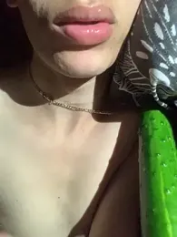 MiroKari2 — Stripchat recorded stream image, 17.09.2026 21:10