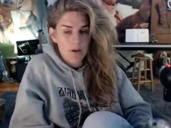 katiecutie_5 — Chaturbate recorded stream image, 18.09.2026 05:40